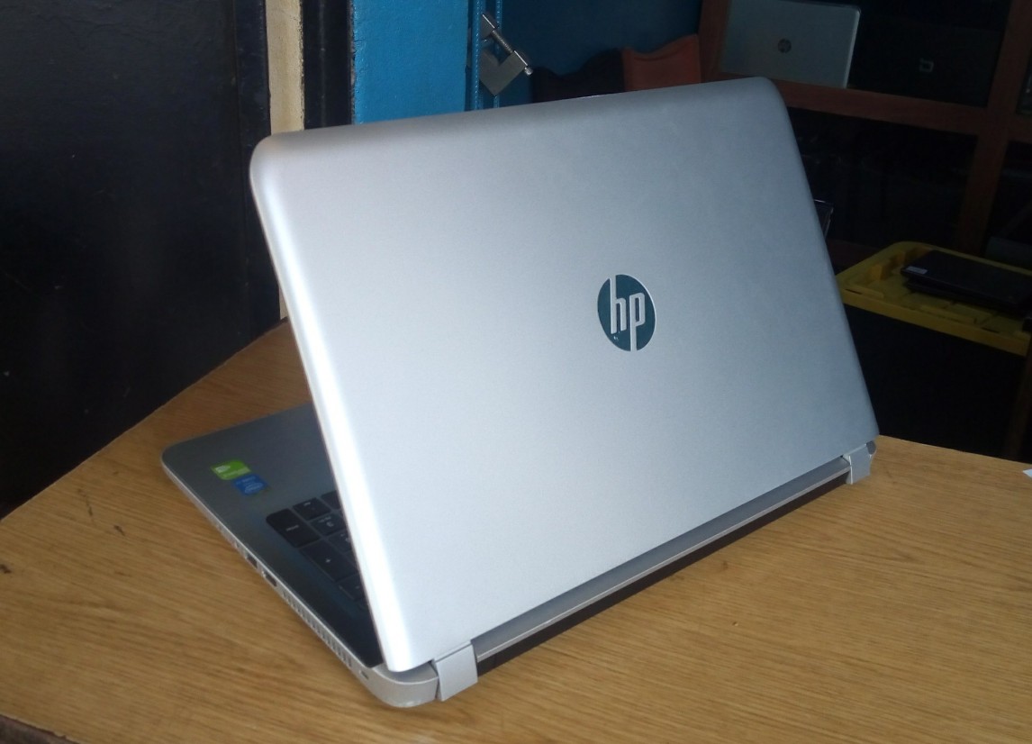 HP Pavilion Core i7 avec Dédiée 2GB