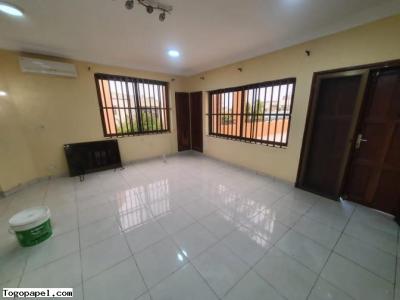 À vendre  : Magnifique Villa à Baguida, Cité BOAD