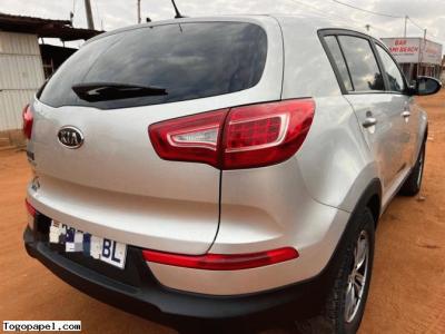 KIA sportage blanche