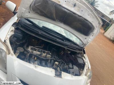 TOYOTA YARIS BERLINE 2008