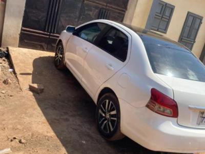 TOYOTA YARIS BERLINE 2008