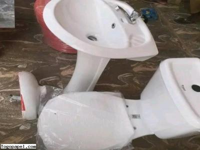 Pots de wc et lavabo en vente