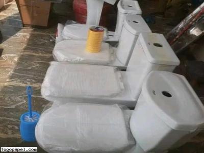 Pots de wc et lavabo en vente