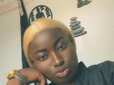Massage, pédicure manucure, épilation à la cire, soin visage