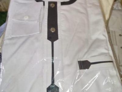 Veste, chemise col tulipe, tunique 