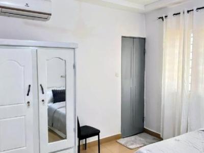 2 chambres salon meublé équipé de cuisine climatisé 