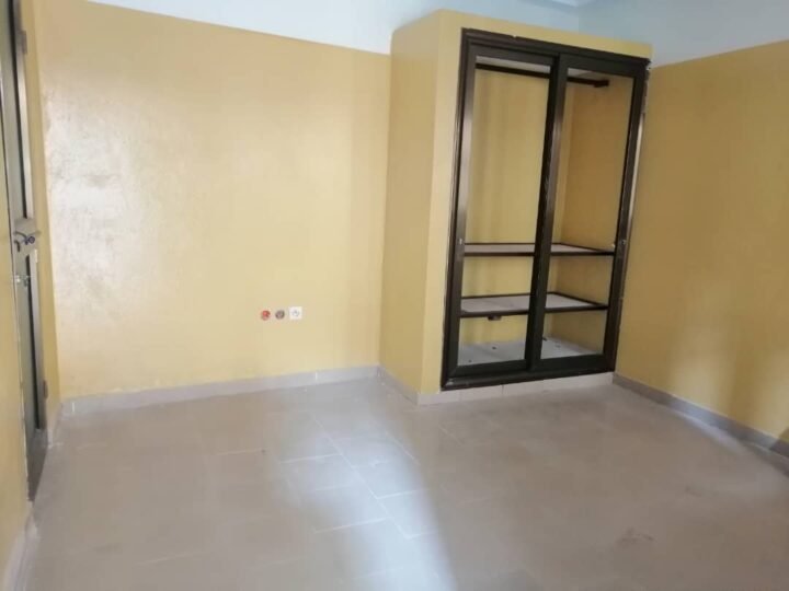 Appart de chambre salon wcd cuis int à djidjolé