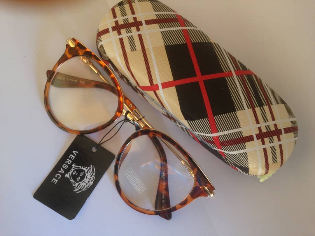 Pous vos lunettes fashions, montures, verres photochromiques…..