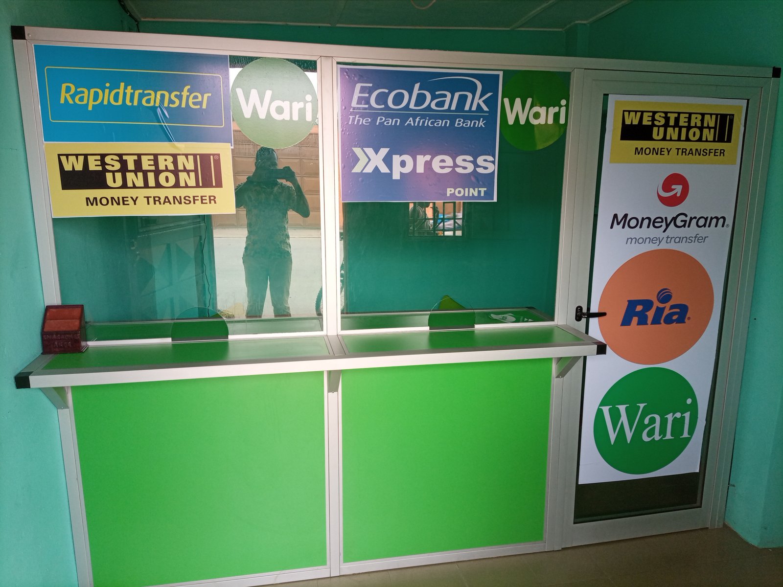 Transfert d&rsquo;argent via western Union, money gram, Ria, flooz, t money