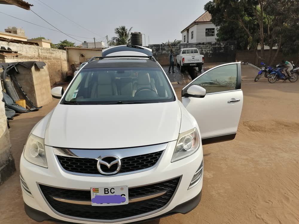 MAZDA CX9 2012