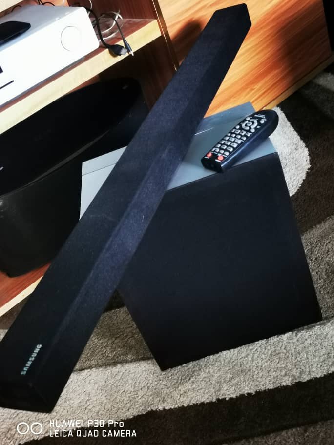 BARRE DE SON SANS FIL SAMSUNG SLIM PUISSANCE DE SON 320W