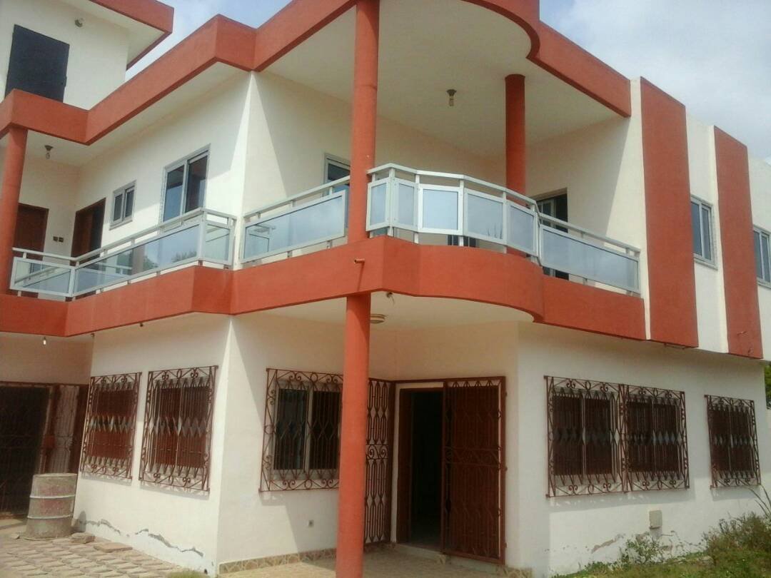 Maison a etage en vente a lomé totsi