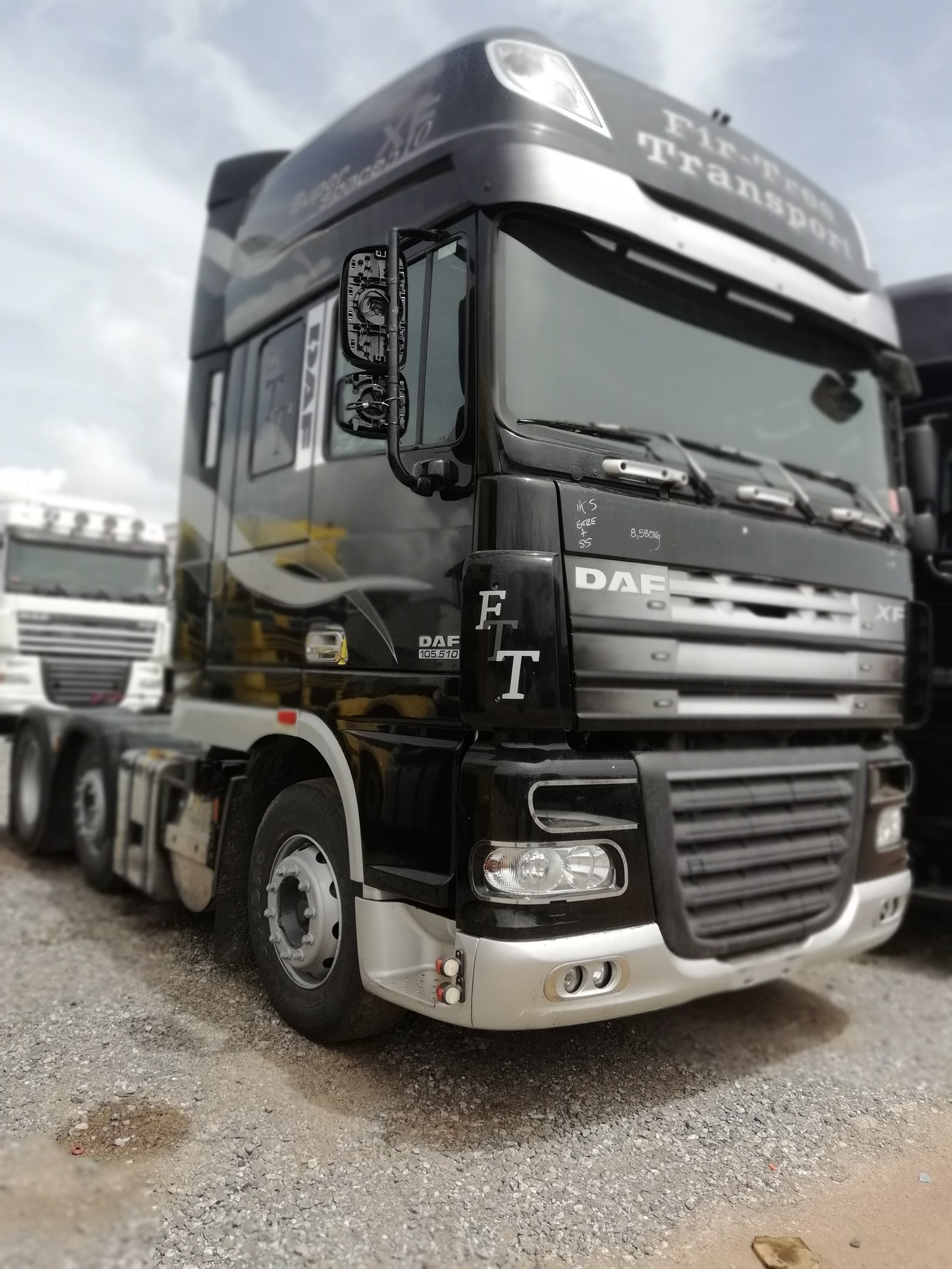 TITAN DAF