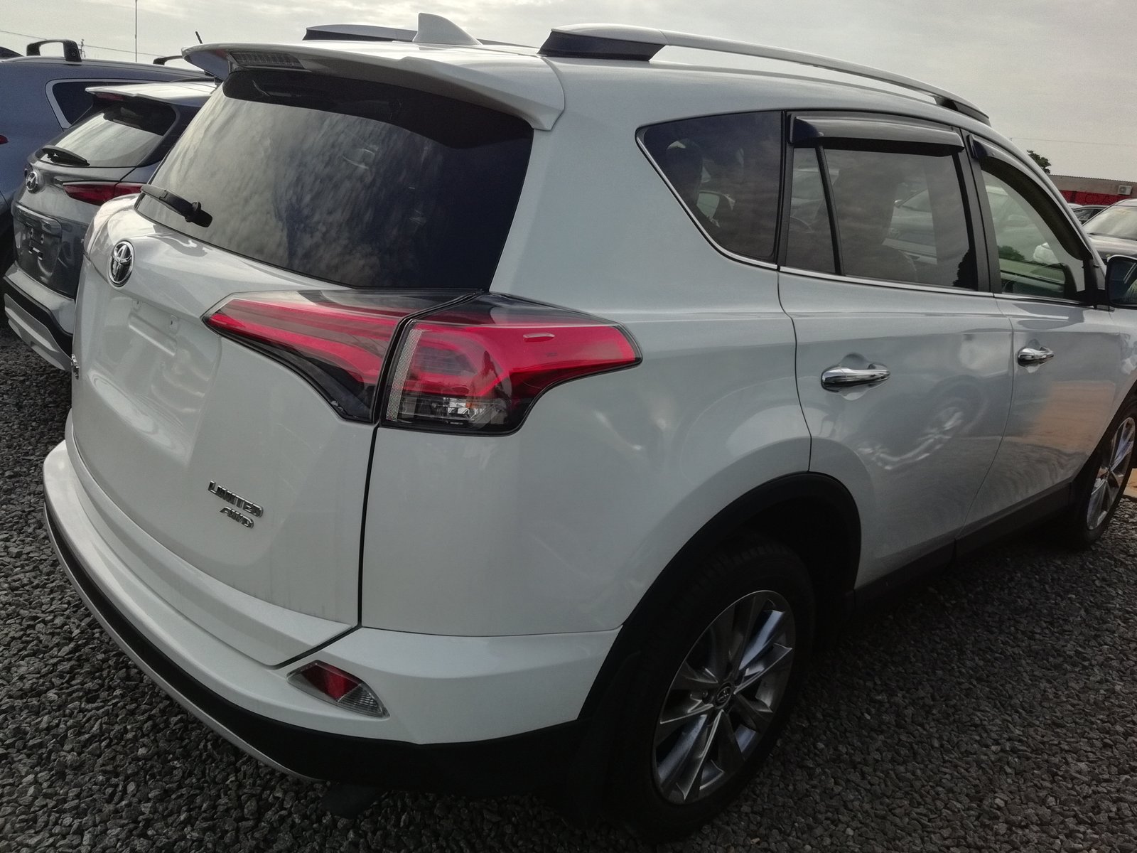 RAV 4
