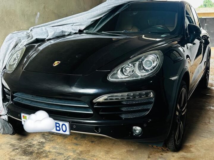 PORSCHE CAYENNE S 2011