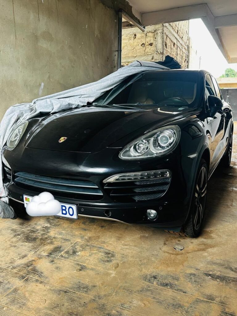 PORSCHE CAYENNE S 2011